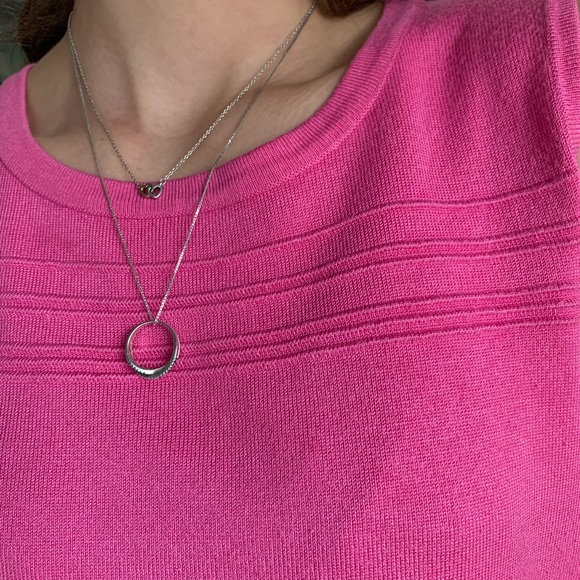 A thin sweater tank top - Picture 4 of 6